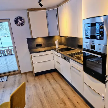 Laerchenhof Apartment